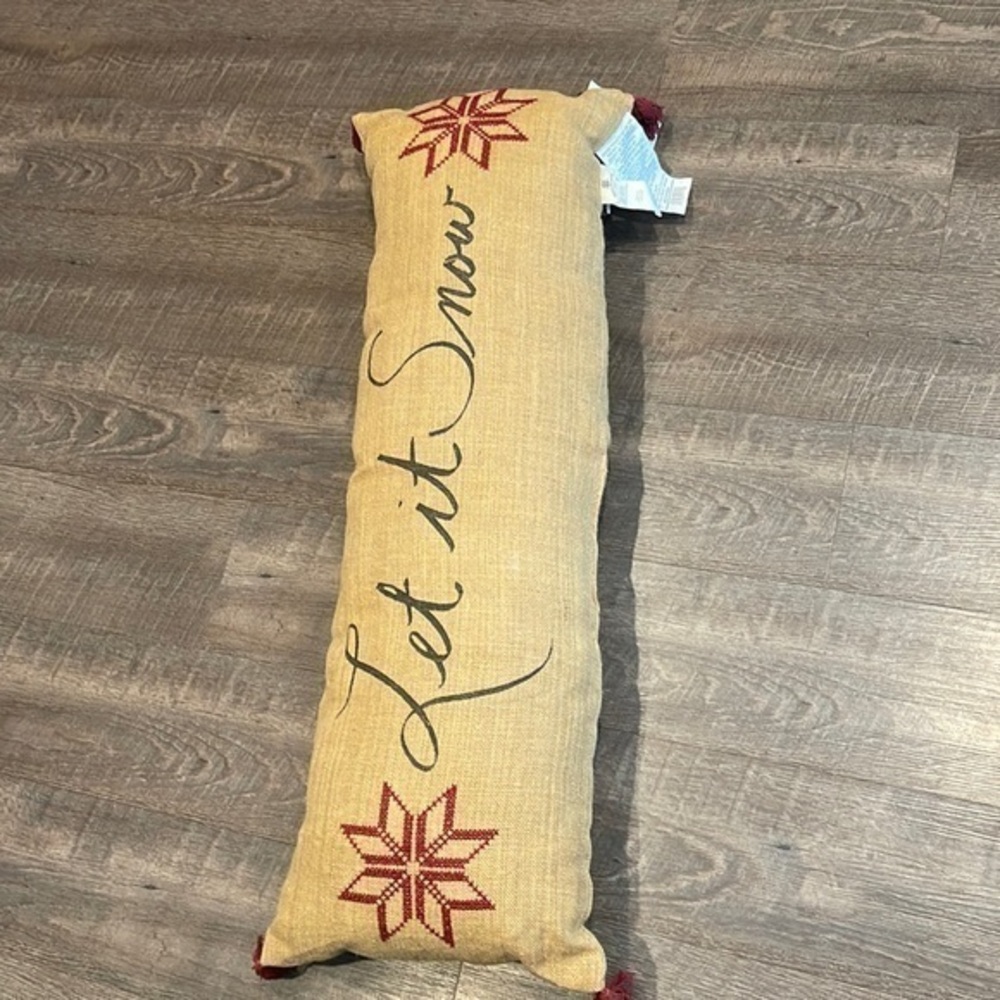Bee & Willow holiday pillow